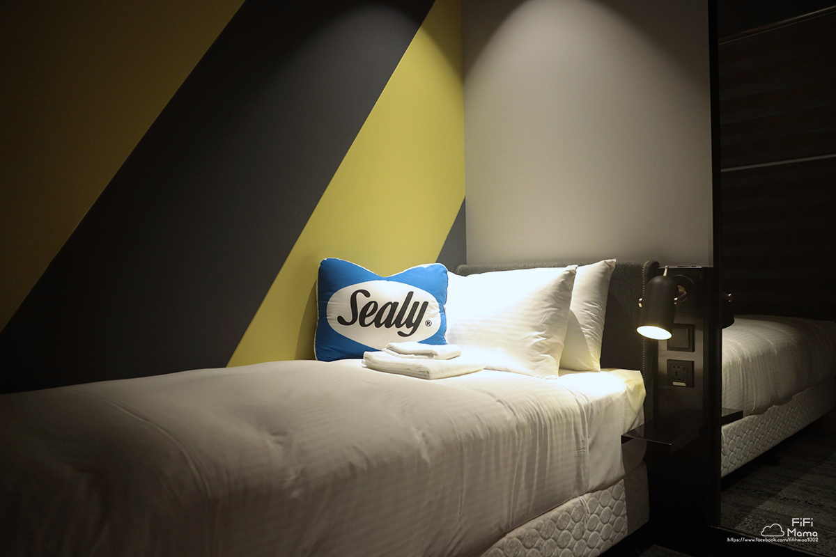 桃園機場睡上萬元床墊｜第二航廈A區「環亞機場貴賓室」席伊麗名床尊榮房