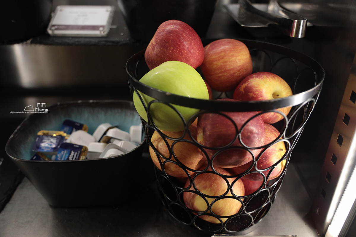 桃園機場睡上萬元床墊｜第二航廈A區「環亞機場貴賓室」席伊麗名床尊榮房